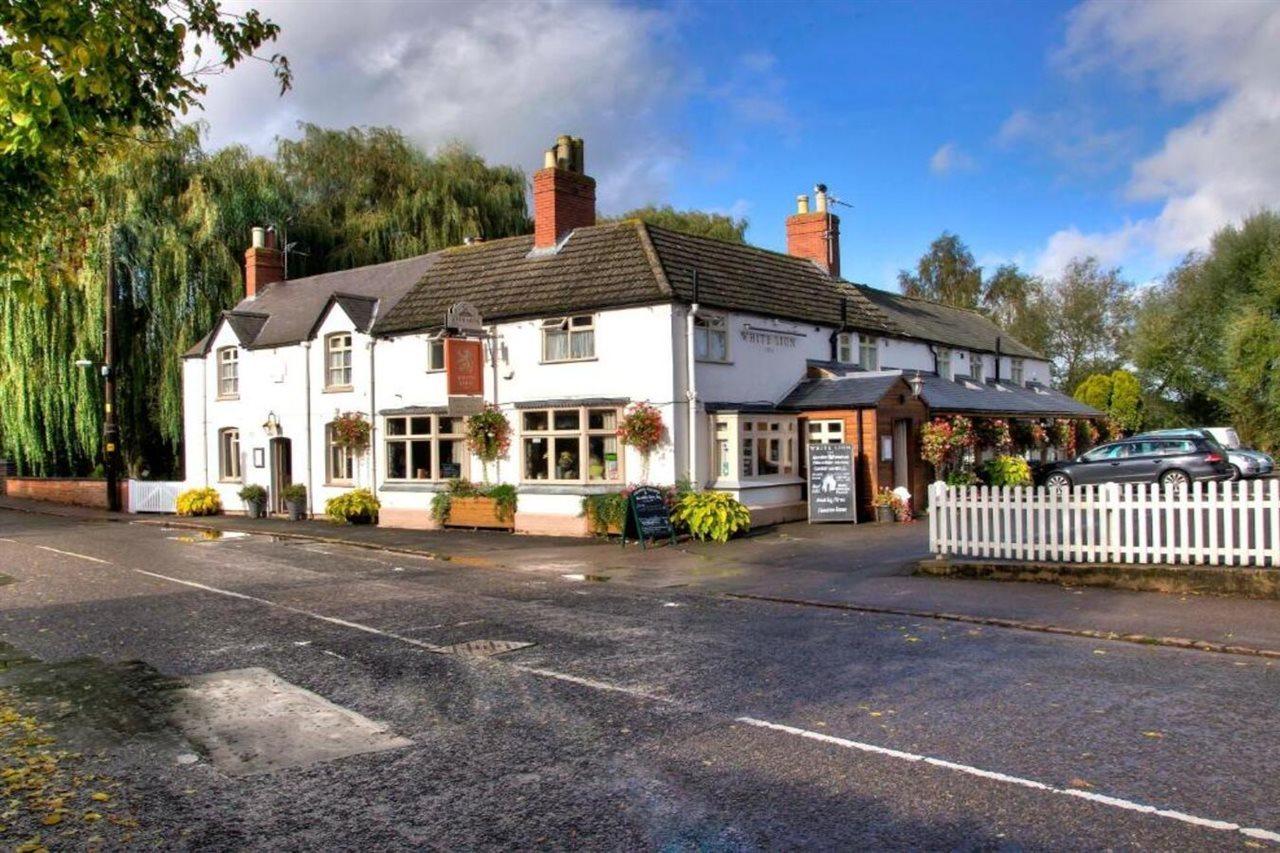 The White Lion Inn Oakham Exterior photo