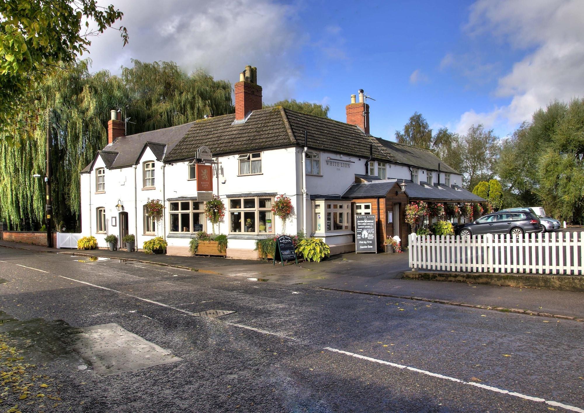 The White Lion Inn Oakham Exterior photo